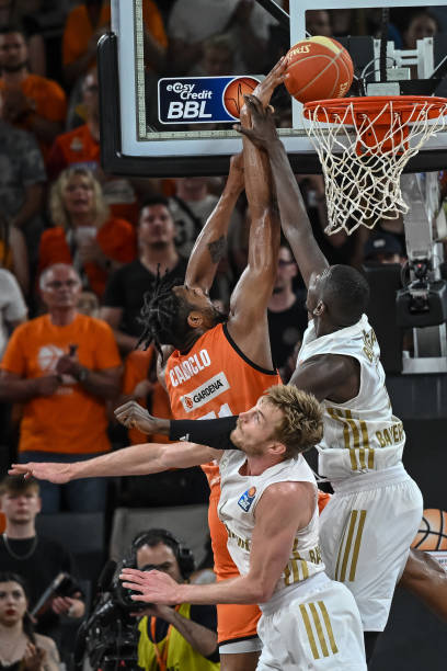 球运动员创 球运动员创